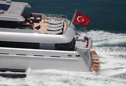 الأناقة العصرية على متن يخت M Superyacht